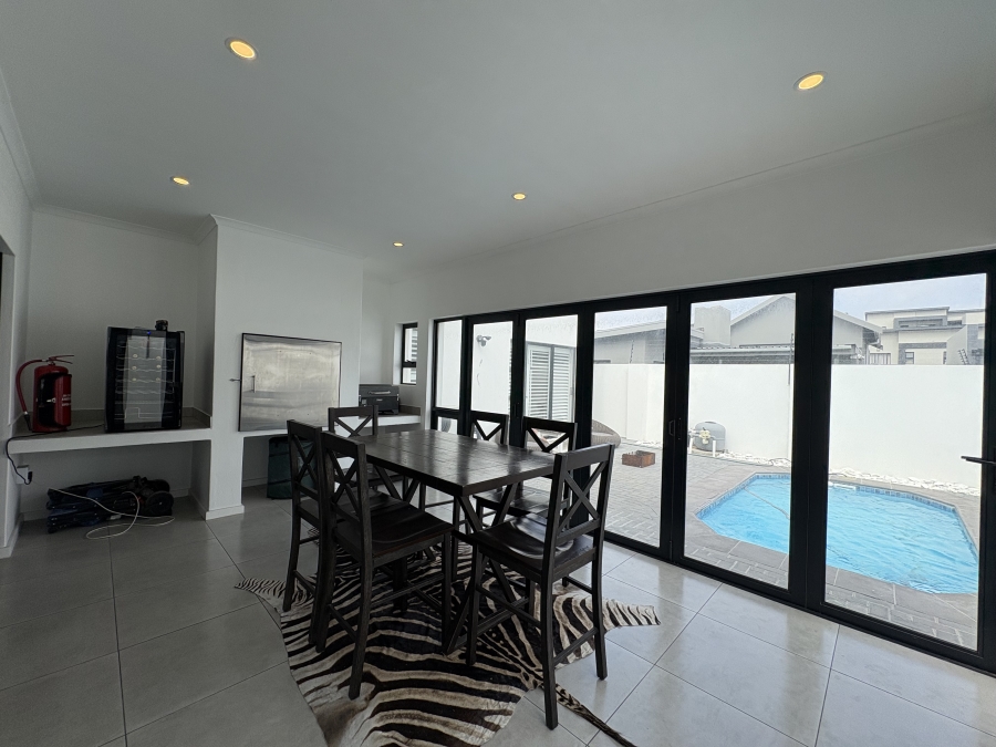 3 Bedroom Property for Sale in Sandown Western Cape